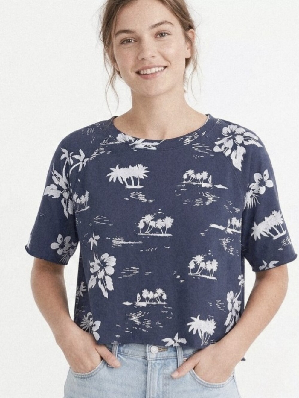 MONROW semi -cropped sweatshirt style tee w/ tropical print Sz Large